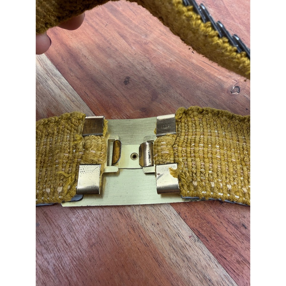 Unbranded Vintage Stretch Waist Belt Women OS Gold Mustard Floral Scale Metallic - Picture 4 of 4